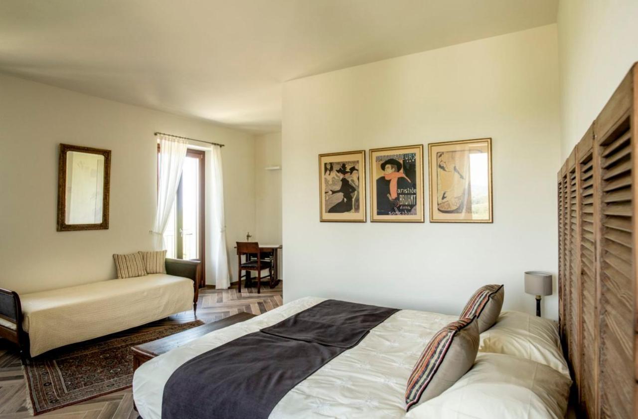 Le Vecchie Persiane - Bed & Breakfast Diano dʼAlba Eksteriør bilde