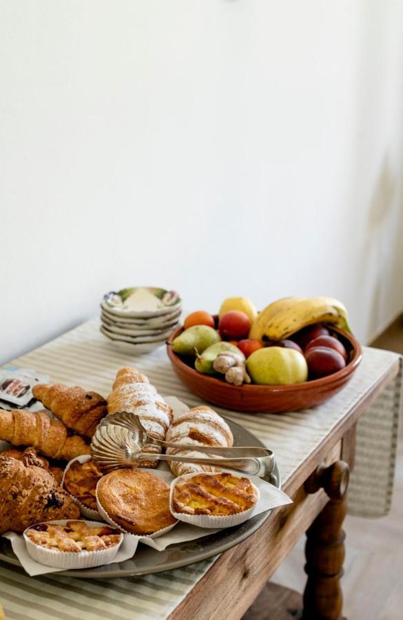 Le Vecchie Persiane - Bed & Breakfast Diano dʼAlba Eksteriør bilde