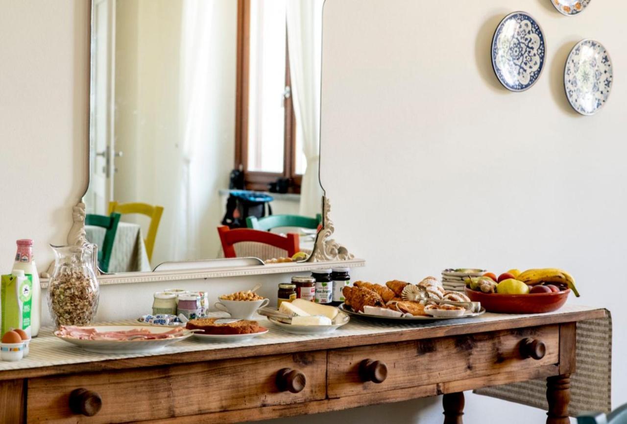 Le Vecchie Persiane - Bed & Breakfast Diano dʼAlba Eksteriør bilde